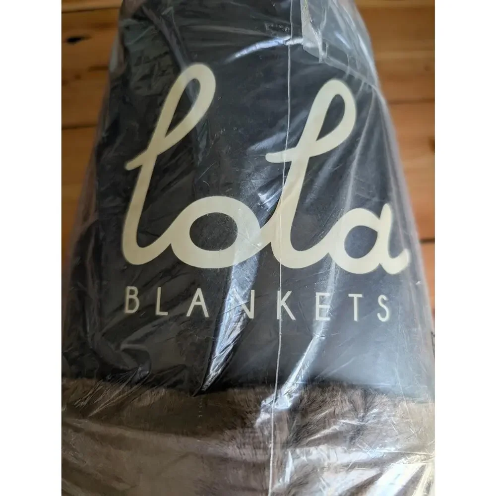 Lola Soft Blanket – Medium 50" x 60" Luxury Plush Throw (Driftwood) Sold out! - Picture 1 of 2